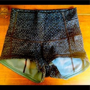 Lululemon Wunder Under Bootie Shorts